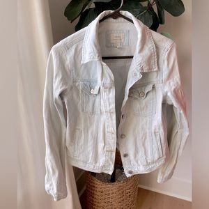 Light Washed Jean Jacket F21